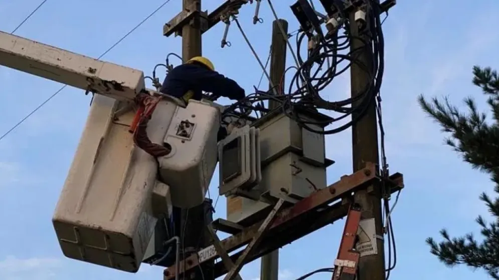 Un corte dejó a media ciudad sin luz