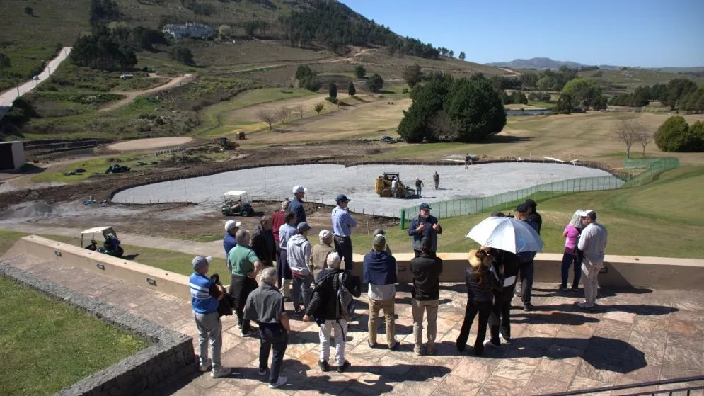 El Valle de Tandil avanza en el rediseño de su cancha con la visita del "Chino" Fernández 