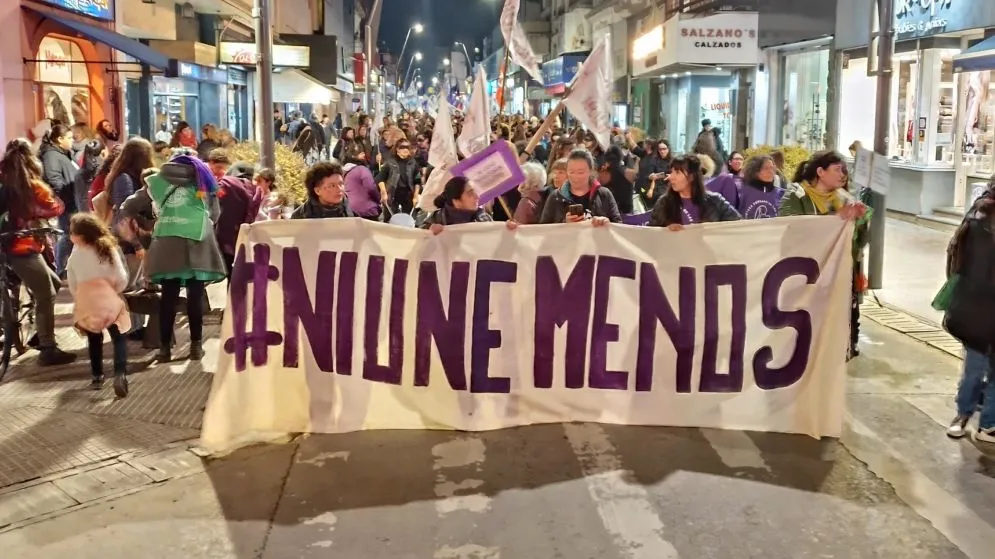 Ni Una Menos: Tandil se suma a la movilización nacional por el triple femicidio de Florencio Varela
