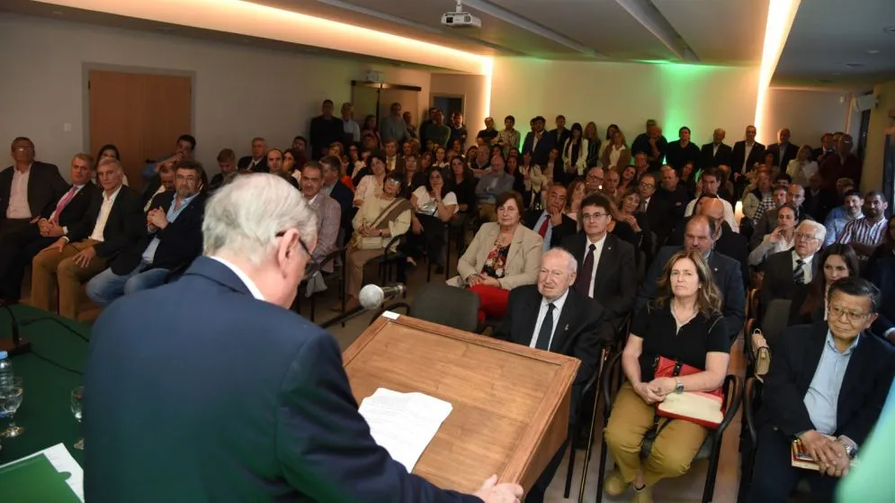 Lunghi participó de la inauguración de la nueva sede del CPCE en Tandil