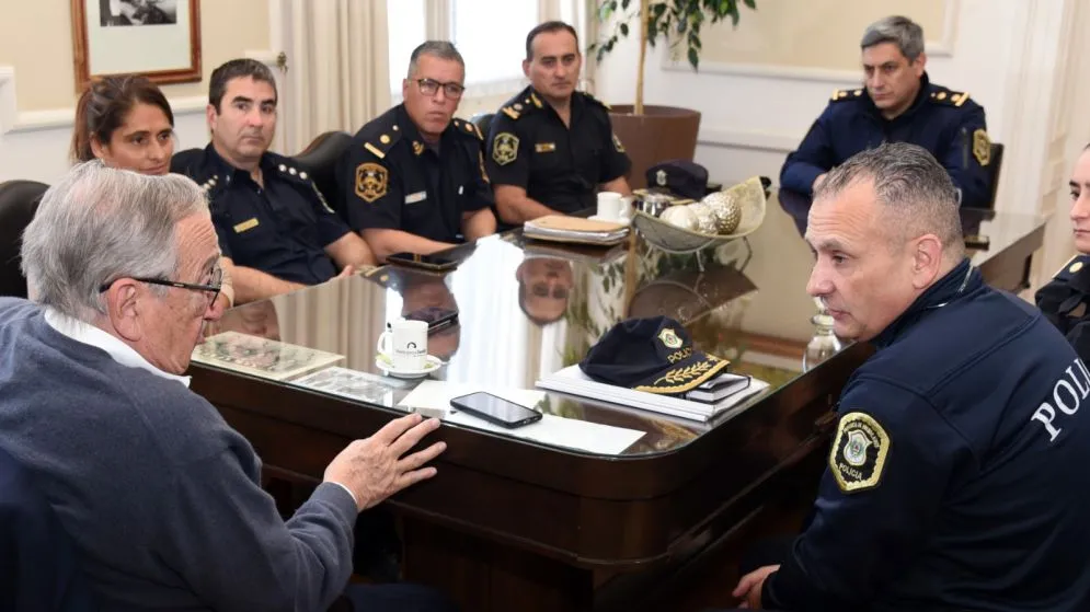Reunidos con los jefes policiales, el intendente les pidió "mayor control en la ciudad"