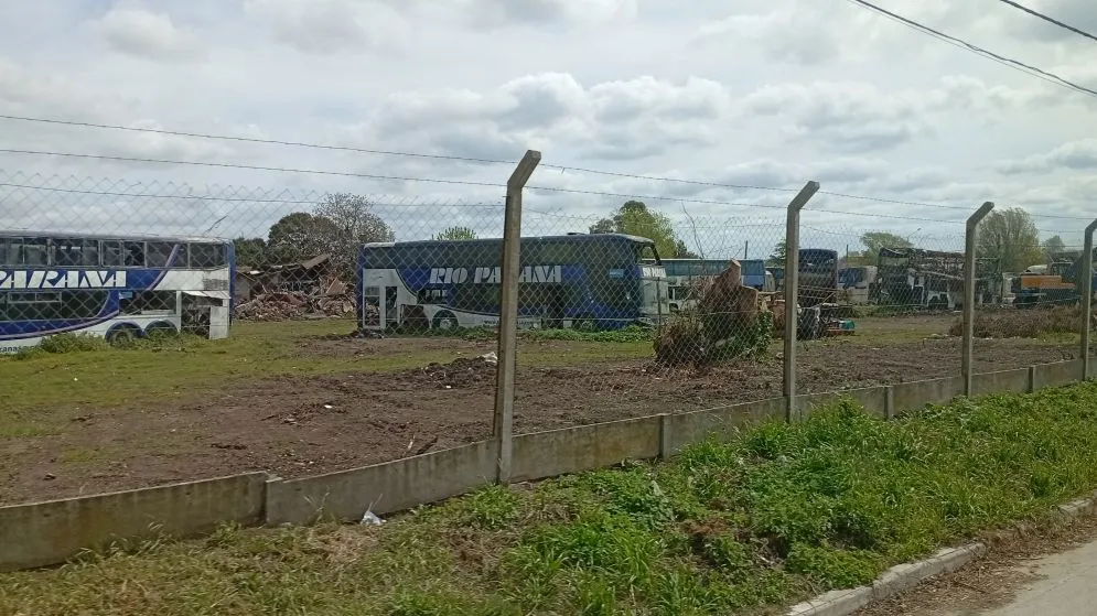 Nuevo incendio en el depósito de colectivos de Río Paraná 