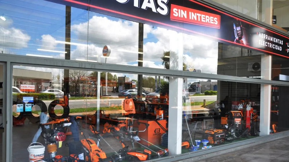 Grupo La Huella inaugura su nuevo espacio en Av. Espora y consolida su crecimiento