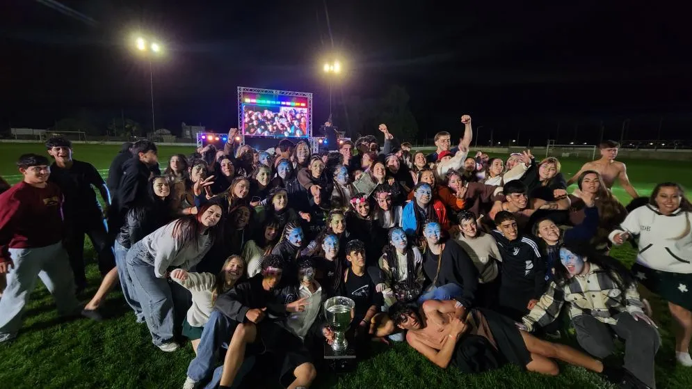 Bersamateikos se coronó en la Farándula Estudiantil 2025