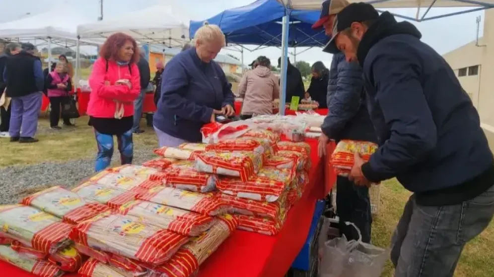 Retoma sus actividades el Mercado Alimenticio Barrial en la Estación de Trenes