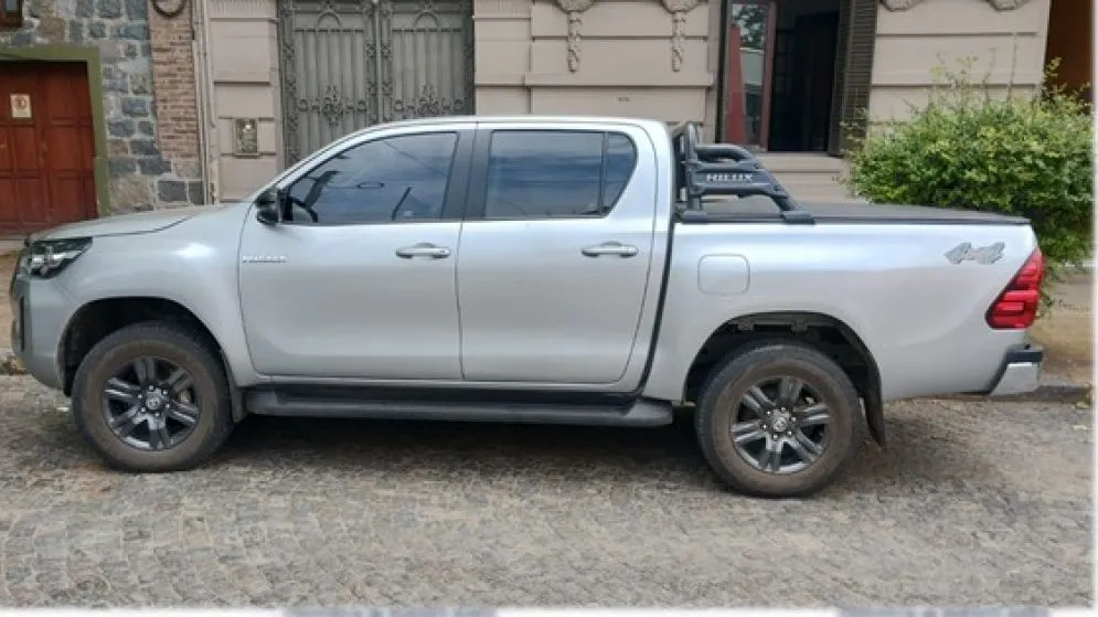 Rápido accionar policial permitió recuperar una camioneta robada y aprehender al autor