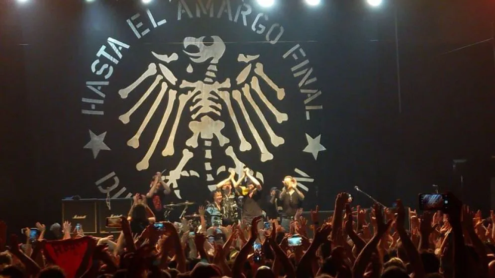 DIE TOTEN HOSE EN TANDIL EN 2002