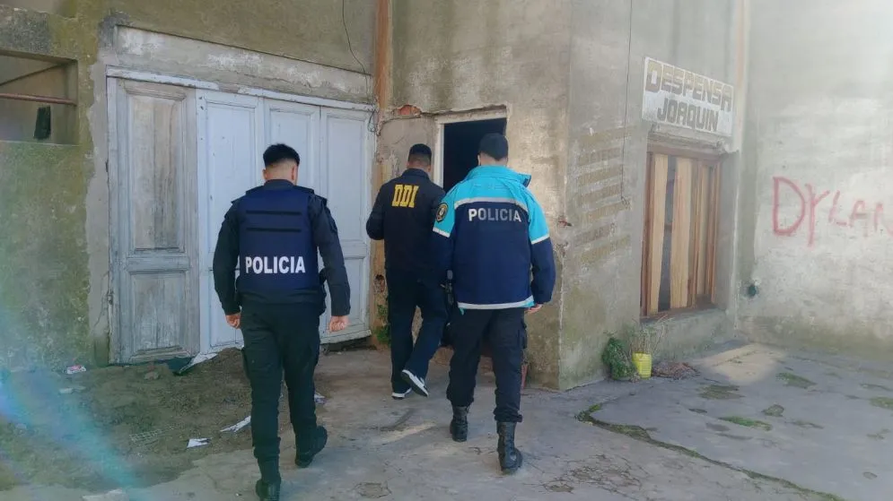 Recuperaron en González Cháves una moto robada en Tandil tras dos allanamientos