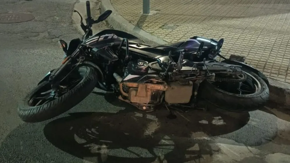Un motociclista resultó herido tras un accidente en avenida España y Paz