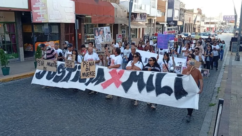 Nueva marcha pidiendo justicia por Milagros Quenaipe
