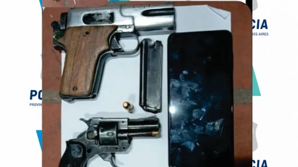 Un remisero resultó herido de bala tras ser atacado por dos menores 