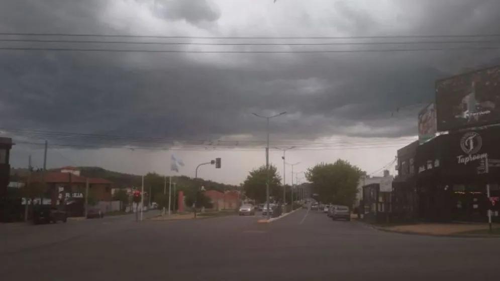 Rige un alerta meteorológico por tormentas para la tarde y noche del martes