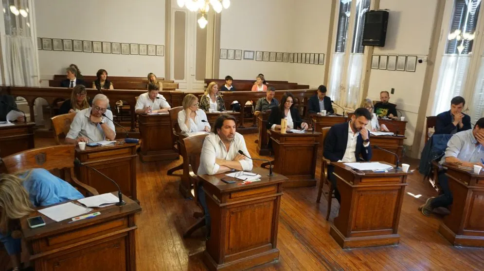 El Concejo aprobó una ordenanza para frenar los ruidos molestos de las motos