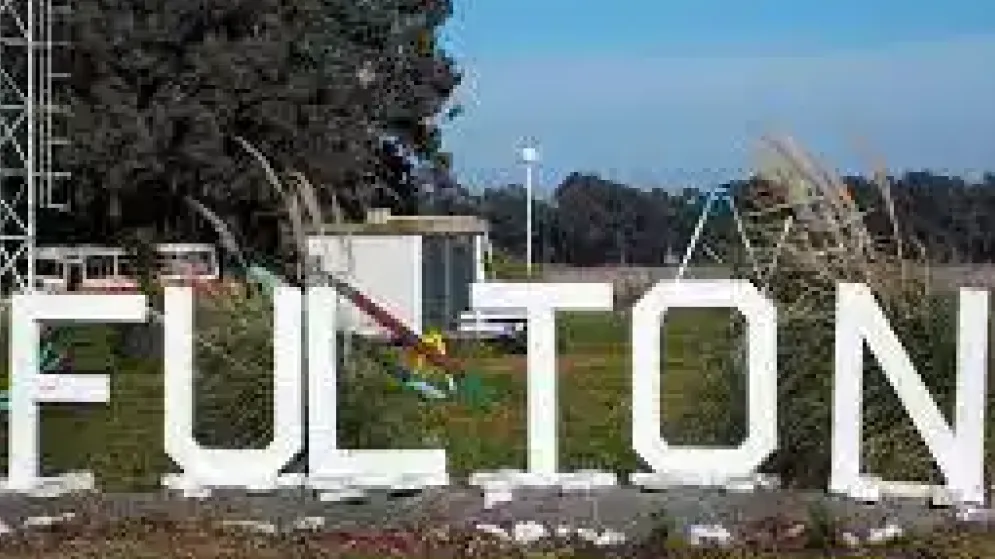 Charla sobre emprendedurismo y empleo para estudiantes de la Escuela Técnica 6 de Fulton