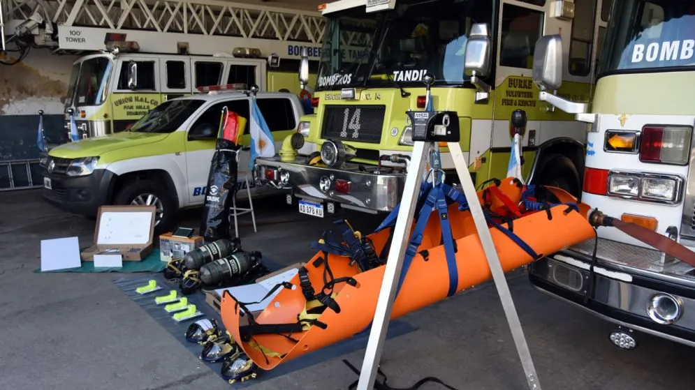 El Municipio entregó a los bomberos diverso equipamiento recientemente adquirido