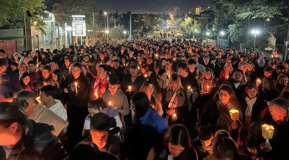 Se realizó el tradicional Vía Crucis de la Familia