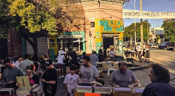 El domingo se desarrollará una nueva edición de la Fiesta del Usado, Vinilo y Diseño Gráfico