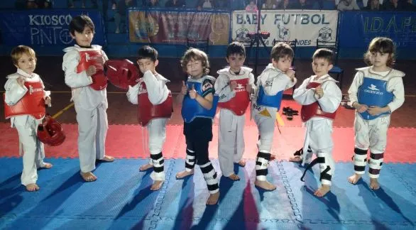 Más de un centenar de competidores en el torneo de taekwondo de Gimnasia 