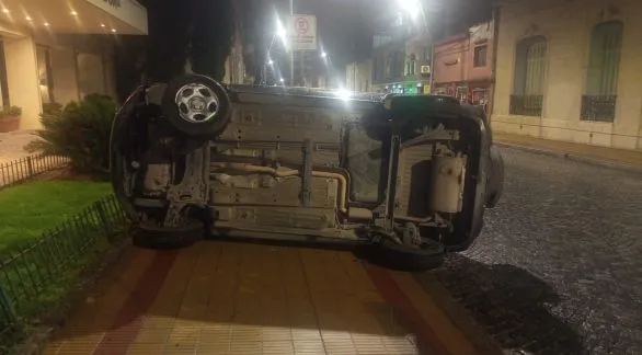 Trágico vuelco en el centro de Tandil: falleció un joven de 30 años