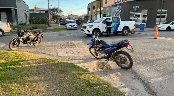 Chocaron dos motos en Movediza y Ameghino