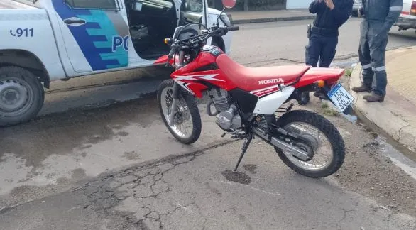 Chocaron una moto y una camioneta en Saavedra y San Martín