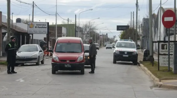 Vecinos de Villa Aguirre y Barrio Canadá reclaman soluciones en tránsito, calles deterioradas y cambios no consultados