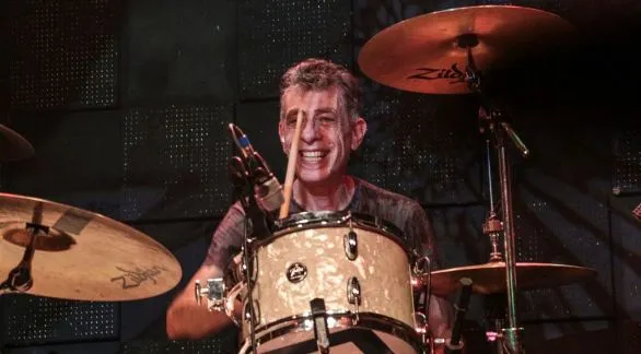 Walter Sidoti y Tarea Fina regresan a Tandil con un show exclusivo en Macanudo
