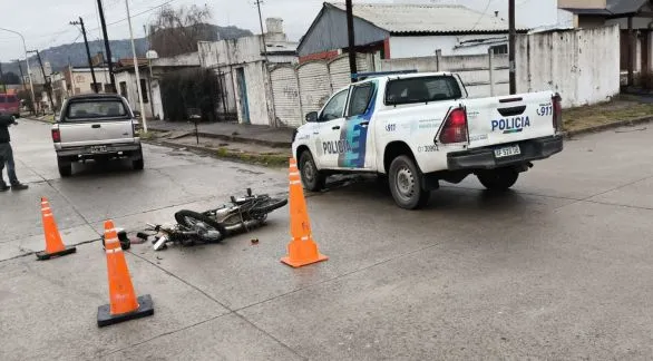 Chocaron una camioneta y una moto en Fragata Sarmiento y Bariffi
