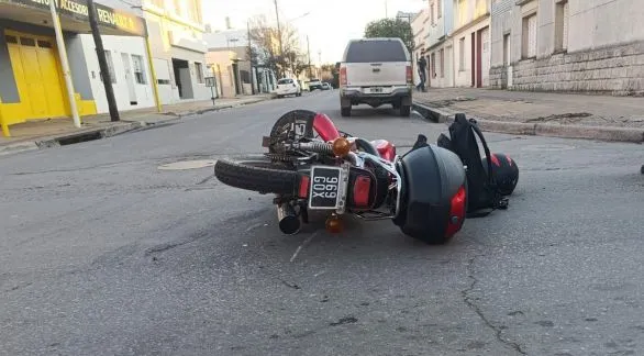 Motociclista herido tras un choque en Pellegrini y Rodríguez