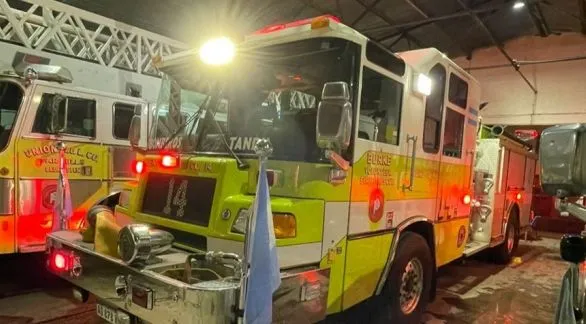Incendio en pleno centro dejó una vivienda destruida