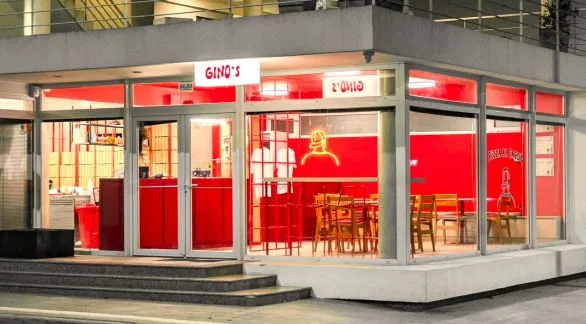 Gino's Pizzería: Pizzas en la ciudad que conducen a Roma
