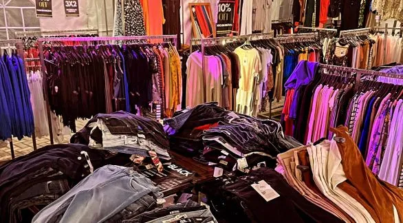 Últimos días para aprovechar el Outlet Premium: descuentos imperdibles en primeras marcas