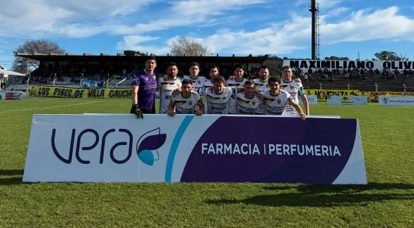 Santamarina sumó de a tres en casa
