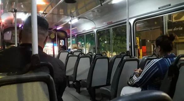 Desde la Libertad Avanza si es válido el aumento del transporte público por decreto
