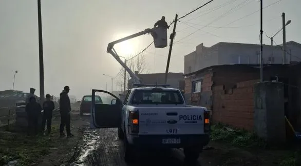 La Usina responsabiliza al Estado por las conexiones clandestinas y el riesgo eléctrico en la toma de  Movediza