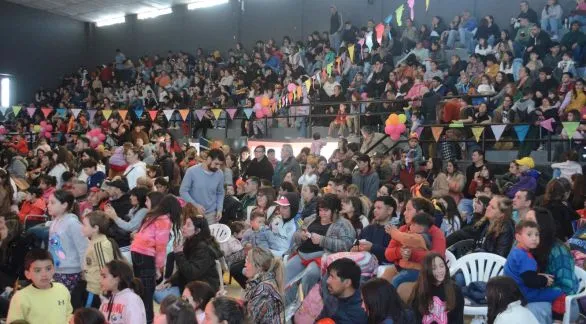 Miles de niños disfrutaron su día en el Club Independiente