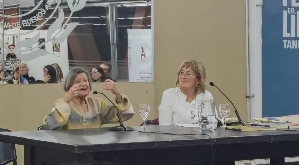 Liliana Heker cerró la 20° Feria del Libro: "todavía hago la vertical"