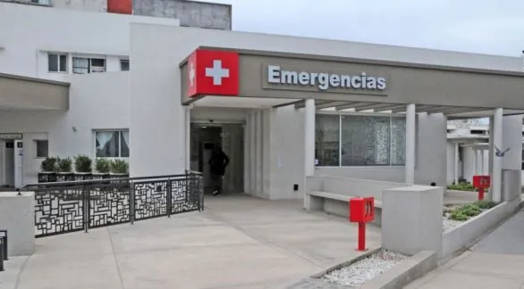Dos hombres hospitalizados tras el vuelco de una camioneta en la Ruta 74
