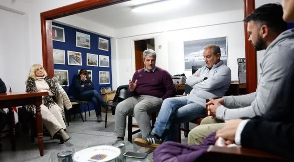 Nicolini visitó Ferro y habló de la importancia de la creación del Ente Mixto de Deportes