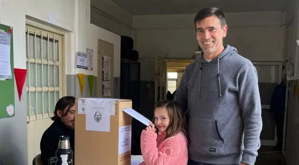 Votó Rogelio Iparraguirre