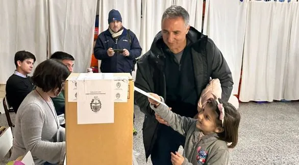 Votó Santamarina