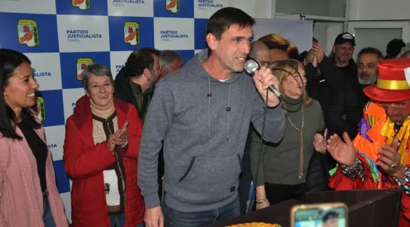 Iparraguirre: "Este triunfo debe ser para todo el Peronismo tandilense un punto de partida"
