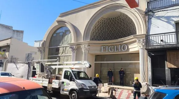 El edificio de Figlio ya luce su nueva fachada