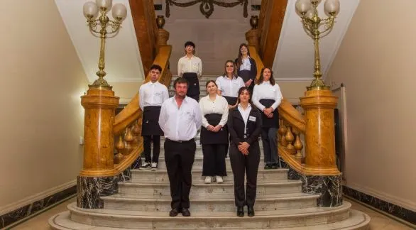 JR Eventos: No son siete, sino ocho los samuráis del servicio  