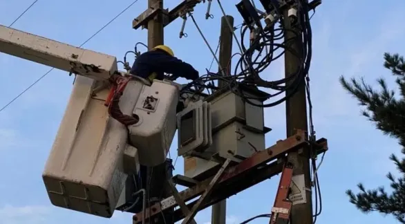 Un corte dejó a media ciudad sin luz