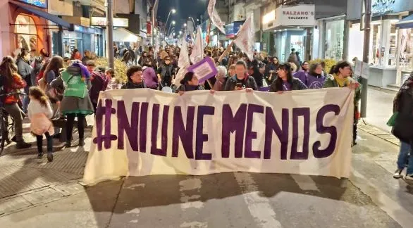Ni Una Menos: Tandil se suma a la movilización nacional por el triple femicidio de Florencio Varela