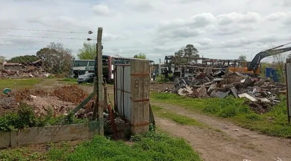 Nuevo incendio en el depósito de colectivos de Río Paraná 