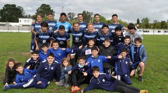 Gimnasia goleó a Independiente y se afirma en la punta
