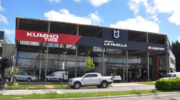 Grupo La Huella inaugura su nuevo espacio en Av. Espora y consolida su crecimiento
