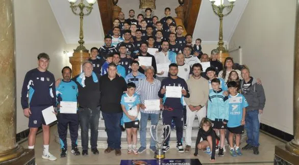 Luego de ganar la Copa País, la Selección de Tandil fue recibida por el intendente